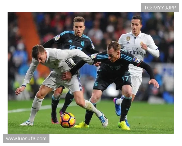 TES以71分领跑世界冠军杯积分榜展现强劲实力和竞争优势