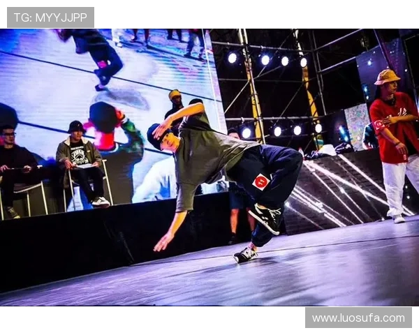 重庆滑板队在世界街舞大赛中的技术表现与创新风格全面解析