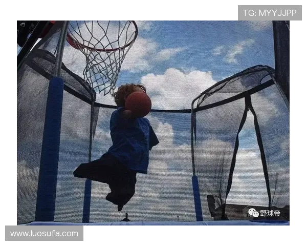 黄静的篮球人生:从热爱到成就的深度对话与心路历程分享 黄静的篮球人生:从热爱到成就的深度对话与心路历程分享