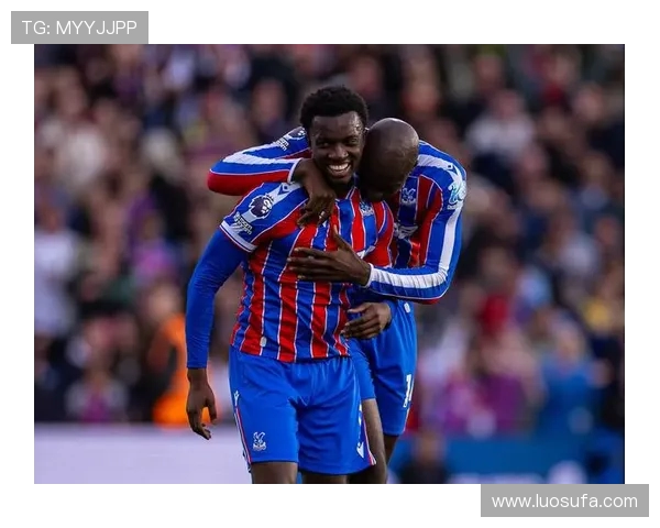 利物浦与水晶宫音乐对决激情四溢球迷共鸣的旋律与热情交织 利物浦与水晶宫音乐对决激情四溢球迷共鸣的旋律与热情交织