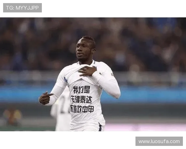 延边与权健比赛裁判争议引发热议球迷对判罚标准提出质疑